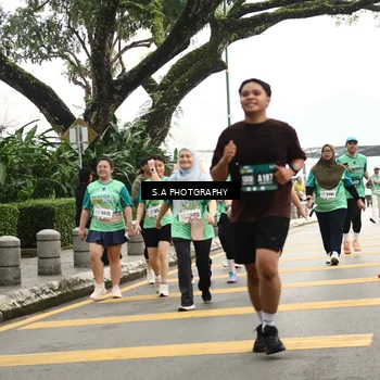 Runner Photo 8585695