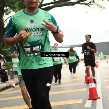 Runner Photo 8585724