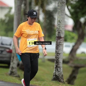 Runner Photo 8585929