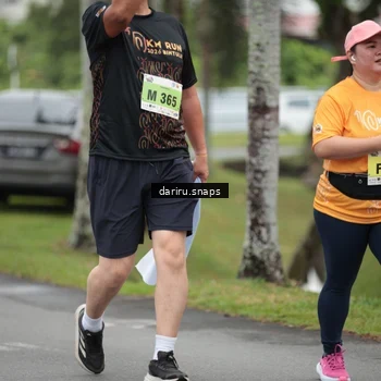 Runner Photo 8586041