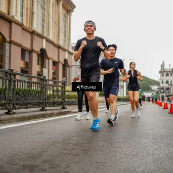 Runner Photo 8586512