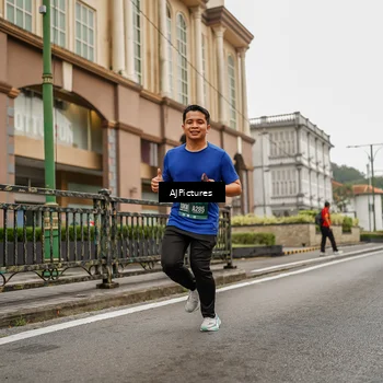 Runner Photo 8586583