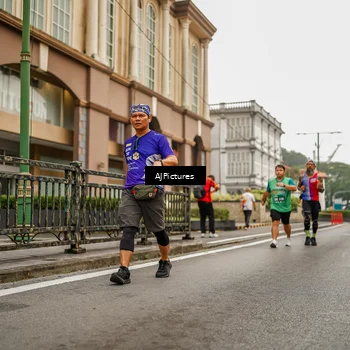 Runner Photo 8586671