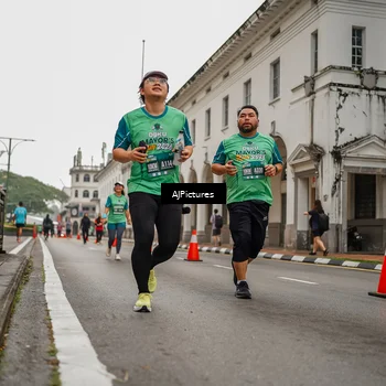 Runner Photo 8586843