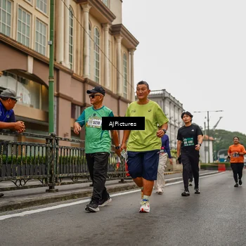 Runner Photo 8586875