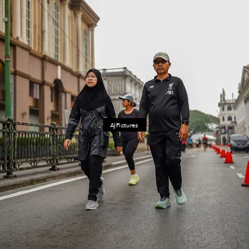 Runner Photo 8586923