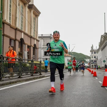Runner Photo 8586993
