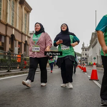 Runner Photo 8587001