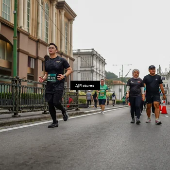 Runner Photo 8587012