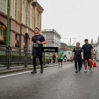 Runner Photo 8587013