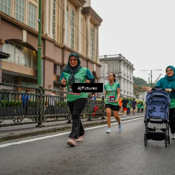 Runner Photo 8587021