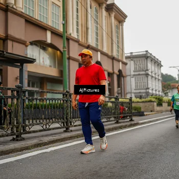 Runner Photo 8587070