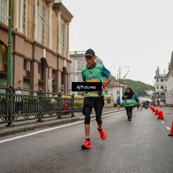 Runner Photo 8587072