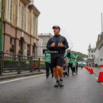 Runner Photo 8587084