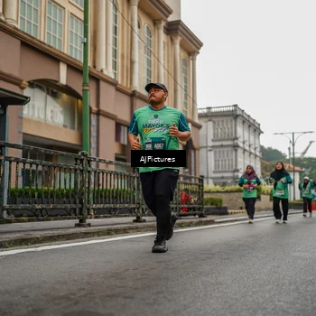 Runner Photo 8587203