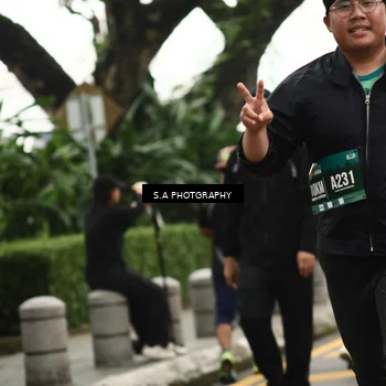 Runner Photo 8587324