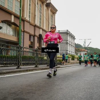 Runner Photo 8587358