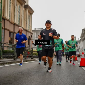 Runner Photo 8587399