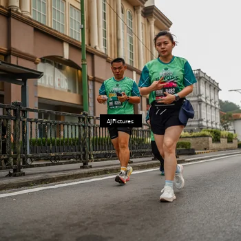 Runner Photo 8587638