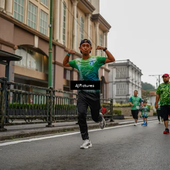 Runner Photo 8587651