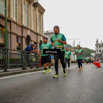 Runner Photo 8587669