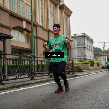 Runner Photo 8587703