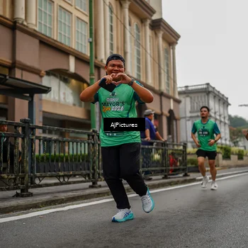 Runner Photo 8587950