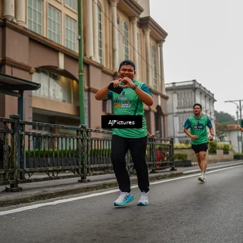 Runner Photo 8587959