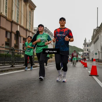 Runner Photo 8588092