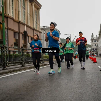 Runner Photo 8588097