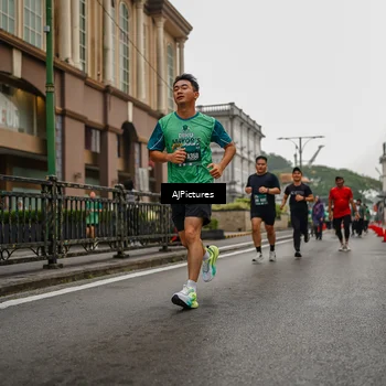 Runner Photo 8588151
