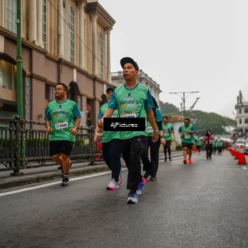 Runner Photo 8588189