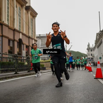 Runner Photo 8588221
