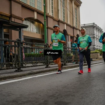 Runner Photo 8588248