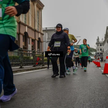 Runner Photo 8588276