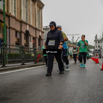 Runner Photo 8588287