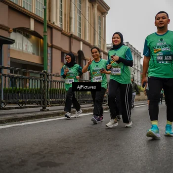 Runner Photo 8588292