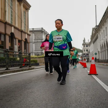 Runner Photo 8588293