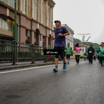 Runner Photo 8588295