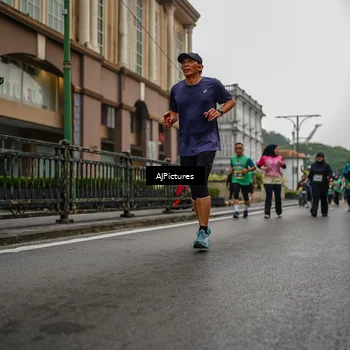Runner Photo 8588309