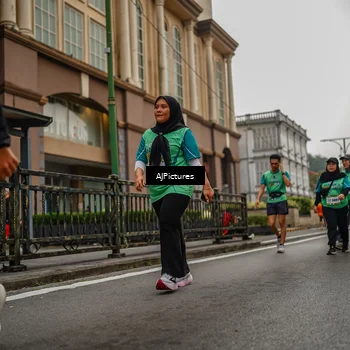 Runner Photo 8588334