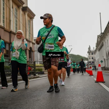 Runner Photo 8588363