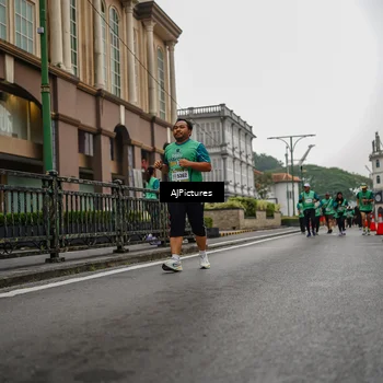 Runner Photo 8588398