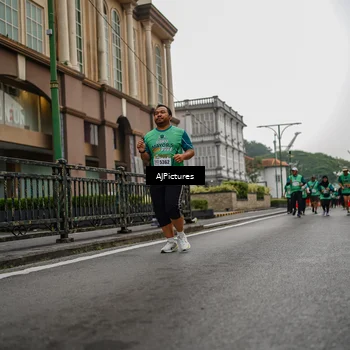 Runner Photo 8588406
