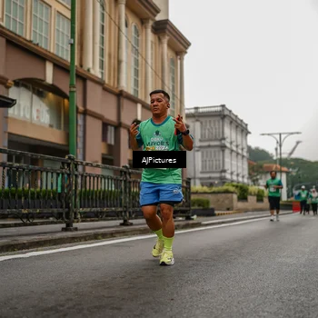 Runner Photo 8588409
