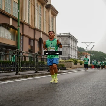 Runner Photo 8588430