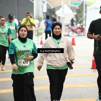 Runner Photo 8588449