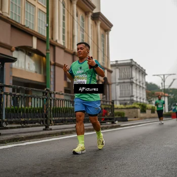 Runner Photo 8588455