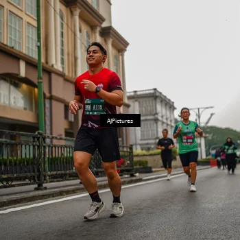 Runner Photo 8588472