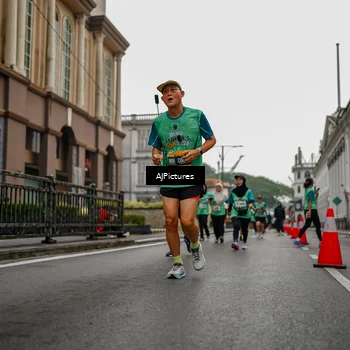 Runner Photo 8588482